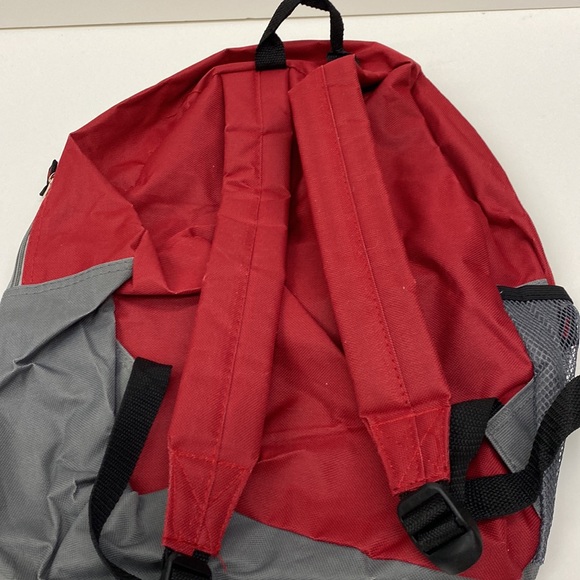 Trailmaker Classic 17” Backpack with adjustable shoulder straps - Picture 3 of 6